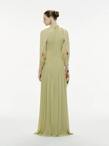 Robe longue plissée vert clair à col montant pour <span class=keywords><strong>femme</strong></span> A11669, style vintage élégant, idéale pour soirée, bal <span class=keywords><strong>de</strong></span> promo ou <span class=keywords><strong>mariage</strong></span> - Product Image 3
