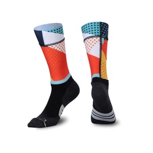 Chaussettes athlétiques unisexe à motifs artistiques et patchwork, <span class=keywords><strong>avec</strong></span> soutien de la voûte plantaire, rembourrées et respirantes, pour la course, la <span class=keywords><strong>gym</strong></span> et la mode urbaine - Product Image 3