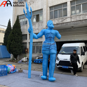 Poseidon gonflable géant, dieu grec de la mer, tenant un trident, pour la décoration de scène d'événements et la promotion commerciale. - Product Image 2