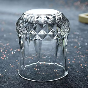 Verre à liqueur pour <span class=keywords><strong>whisky</strong></span> à base lourde sans plomb Vente en gros Barware Cylindrique en forme de diamant Verre à liqueur pour <span class=keywords><strong>whisky</strong></span> Tasse à vin - Product Image 3