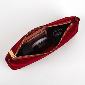 Custom Logo Design Printed Large-Capacity Portable <strong>Velvet</strong> Cosmetic <strong>Make</strong> <strong>up</strong> Toiletries <strong>Bags</strong> With Zipper - Product Image 5