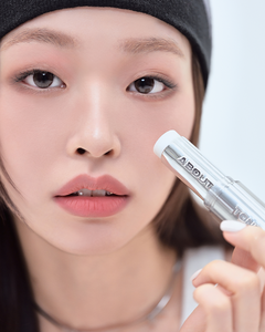 Prebase de Maquillaje en Barra Blur de Larga Duración para Uso Diario con Acabado Mate Suave, Ligera, Control de Grasa y Minimiza Poros - Product Image 3