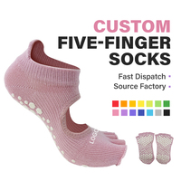 Chaussettes de sport antidérapantes en silicone avec logo personnalisé, prix d'usine, chaussettes de Pilates pour la remise en forme