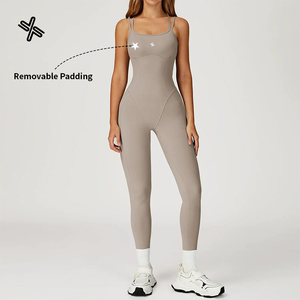 Set Yoga Fitness da <span class=keywords><strong>Donna</strong></span>: Reggiseno Sportivo e Pantaloncini Leggeri Traspiranti Elasticizzati in Quattro Direzioni, Servizio OEM con <span class=keywords><strong>Tuta</strong></span> da Yoga - Product Image 1