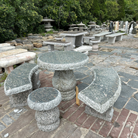 Ensemble table et banc en granit pour extérieur, usage hôtelier, design moderne, durable