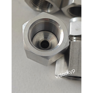 Swagelok SS-400-7-6, Connecteur 1/4 po. Tube OD X ID Femme NPT. (9 PIÈCES) Utilisé - Product Image 3