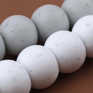 Attache-tétine pour bébé sans PBA avec perles en silicone de qualité alimentaire et clips en métal - Product Image 4