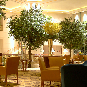Fabricación de China de plástico de interior Ficus árbol Artificial Banyan árbol para <span class=keywords><strong>el</strong></span> aeropuerto - Product Image 2