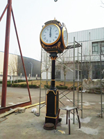 Horloge de rue moderne sur mesure avec synchronisation automatique de l'heure par satellite Grand affichage Cadre en acier inoxydable Éclairage de nuit