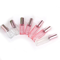 Atomizador de Perfume recargable portátil botella de Spray 30ml 50ml botella de Perfume vacía rosa de vidrio cuadrado con tapa de niebla de Spray fino