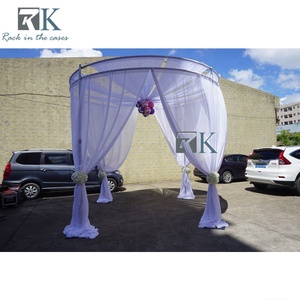 Décoration de mariage, drapé de tuyaux avec draperie en mousseline, ensembles de tuyaux stables en vente - Product Image 4