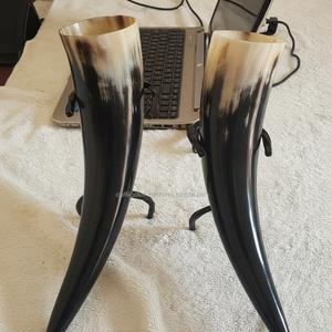 Corne à boire Viking Angel de style Love polie - Étanche, portable, cadeau d'affaires, fabriquée à la main en Inde pour la vente en gros - Product Image 1