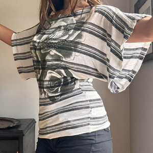 T-shirt en tricot à imprimé rayé rose pour femme, col rond, manches courtes, coupe ajustée, top sculptant la taille, style Y2K vintage, décontracté et polyvalent - Product Image 4