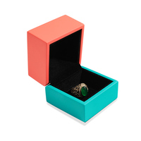 Boîte à bijoux d'emballage de bague en bois personnalisée en forme de bois simple grand mini cadeau en papier rouge en bois avec boîte extérieure