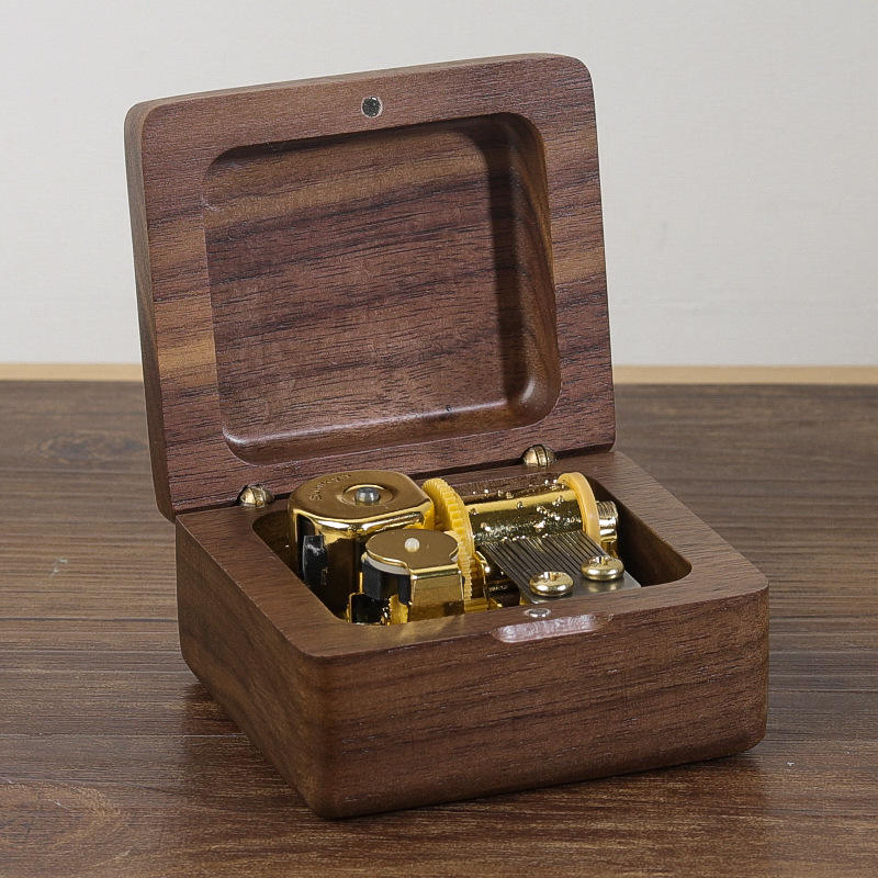 Gold-plated movement