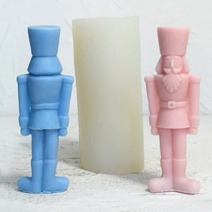 Moule en silicone pour <span class=keywords><strong>bougie</strong></span> d'aromathérapie écologique sans odeur en forme d'homme, avec démoulage simplifié et emballage en sac OPP - Product Image 4