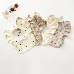 Bavoir bébé en cuir PU écologique personnalisé 2026, tenue mignonne pour tout-petits, lavable en machine, imperméable, fermeture à boutons - Product Image 1