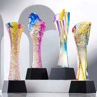 Nouveau design Crystal Craft trophée en métal personnalisé trophée d'or trophée de football de football coupe
