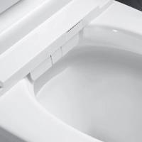 WC intelligent monobloc moderne en céramique avec chasse d'eau automatique à capteur au sol, siège chauffant et télécommande