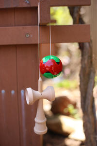 Juego de juguetes de madera profesional Kendama OEM y ODM para principiantes, competencia japonesa, espada de Jade, Bola de Luna con <span class=keywords><strong>certificado</strong></span> CPC para jugar - Product Image 2