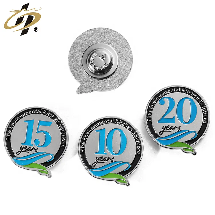 Hoge Kwaliteit Ijzeren Stempel Aangepast Logo Zilver Metalen Magneet Reversspeld Zacht Email Jubileum Feest Custom Magnetische Badge