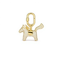 Breloque de sac en or avec strass scintillants en forme de fraise, pendentif clé 3D mignon en forme de fruit, décoration de sac à main de luxe pour femme, porte-clés, cadeau d'anniversaire