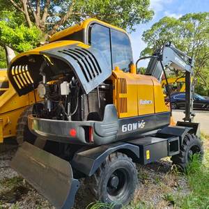 Précis et efficace d'occasion Original coréen Hyundai 60W Wheel Mini Excavator 6 Tons Hyundai 60WVS EN VENTE - Product Image 1