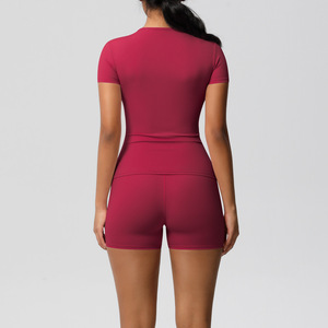 Ropa de gimnasia personalizada y mallas de bolsillo ajustadas, manga corta cepillada suave para yoga y deportes, conjuntos altos, conjunto de 2 piezas, Spandex/nailon - Product Image 3