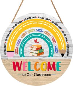 Bienvenue dans notre classe - Plaque de porte en bois - Décoration de <span class=keywords><strong>rentrée</strong></span> <span class=keywords><strong>scolaire</strong></span> - Fournitures <span class=keywords><strong>pour</strong></span> enseignants - Plaque ronde suspendue <span class=keywords><strong>pour</strong></span> <span class=keywords><strong>la</strong></span> <span class=keywords><strong>maternelle</strong></span> et <span class=keywords><strong>la</strong></span> pré<span class=keywords><strong>maternelle</strong></span> - Product Image 1