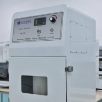 Aspirateur dentaire avec plusieurs points d'aspiration pour une utilisation sur différentes stations de travail, aspirateur dentaire