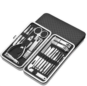 Vente en gros ensemble coupe-ongles en acier inoxydable 19 pièces personnalisé coupe-ongles manucure outils exfoliants pour enlever les peaux mortes - Product Image 1