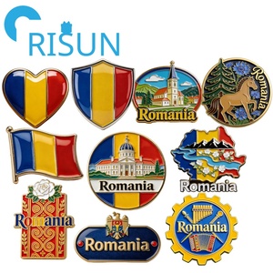 Spilla Magnetica Personalizzata all'Ingrosso con Bandiera e Mappa della Romania, Souvenir di Viaggio - Product Image 1