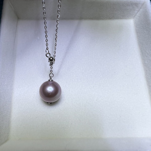 Collar de Plata de Ley S925 con Colgante de Perla de Agua Dulce de Zhuji, 11-13 mm, Casi Impecable, Color Morado con Fuerte Brillo, Accesorio para el Cuello - Product Image 4