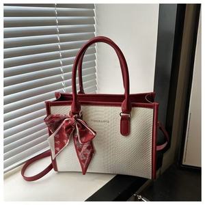 Sac à bandoulière pour <span class=keywords><strong>femme</strong></span> 2026 – Tendance, en PU, imperméable, avec fermeture éclair et rabat, durable, portable, décontracté, idéal pour l'été - Product Image 1