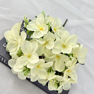 Mazzetto <span class=keywords><strong>di</strong></span> <span class=keywords><strong>fiori</strong></span> <span class=keywords><strong>di</strong></span> giglio simulato per matrimonio con fiore speciale Bouquet con decorazione <span class=keywords><strong>di</strong></span> fascia alta grande mazzo <span class=keywords><strong>di</strong></span> <span class=keywords><strong>fiori</strong></span> fatti a mano - Product Image 5