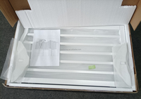 Barrière de sécurité moderne pliable à 3 panneaux en bois pour animaux de compagnie avec grille de protection flexible blanc marron et fermeture à bouton