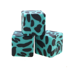 Nouvelles perles en silicone imprimées motif vache noire, forme cube 15MM, boules carrées arc-en-ciel, mélange coloré de paillettes - Product Image 4