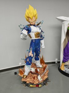 Dragon Ball Z : Statue de <span class=keywords><strong>Vegeta</strong></span> Saiyan en armure Scouter, taille réelle 1:1, endommagée par le combat, figurine de collection intégrale, décoration - Product Image 2