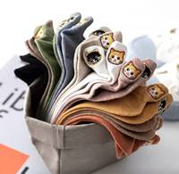 Vente en gros de chaussettes amusantes en coton doux et à coupe basse avec logo personnalisé pour femmes, chaussettes brodées et mignonnes pour femmes