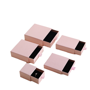 Cajas de Embalaje de Alimentos de Cartón Reciclable con Logotipo Personalizado en Relieve de Alta Calidad y Lujo, Cierre Magnético para Aceite de Oliva y <span class=keywords><strong>Sushi</strong></span> - Product Image 1