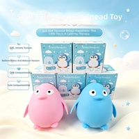Jouet Squishy Géant Pingouin 18cm, en Caoutchouc à Remontée Lente, Anti-Stress et Fidget pour Filles et Garçons, Animal Mignon Kawaii, Cadeau de Décompression
