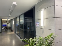 Offre Spéciale contemporain avec longueur personnalisée pour le bureau, diffuseur en acrylique transparent, lumière linéaire à faible ujr led, lampe de bureau