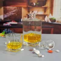 Gran oferta, decantador de vidrio de roca cuadrada pesada sin plomo para whisky, barra transparente, botella de fiesta de Hotel