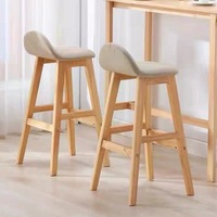Tabourets de bar modernes en bois massif avec assise en PU imperméable et écologique, hauteur de comptoir avec repose-pieds pour café, boutique, restaurant