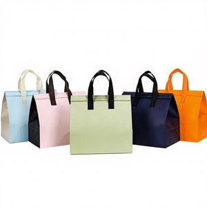Food Grade Insulated Non-woven Foldable Cooler Bag with Zipper Closure Customizable Disposable Takeout Cake Bag - Product Image 5