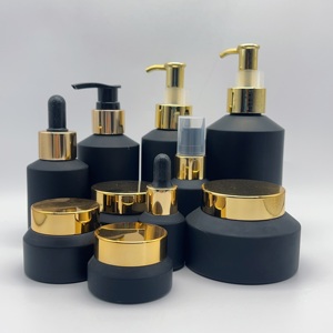 Confezione cosmetica 15g-200ml di vetro nero opaco con spalla obliqua per bottiglia d'acqua e coperchio in oro/pompa/dropper lozione Set flacone per lozione - Product Image 4