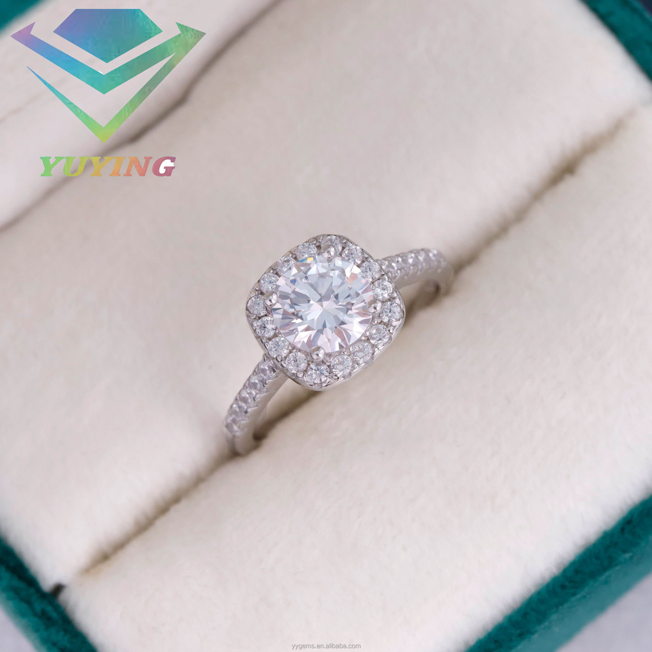 18k-2CT โมอิสซาไนต์