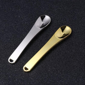 Elegante cuchara para shilajit, diseñada para una experiencia de bienestar suplementaria de alta calidad. - Product Image 1