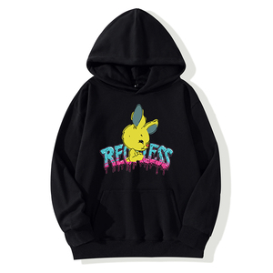 Sweat à capuche unisexe noir en maille ample avec imprimé <span class=keywords><strong>Pikachu</strong></span> vieilli et graffiti 'RECKLESS' - Streetwear anime audacieux Printemps ODM - Product Image 1