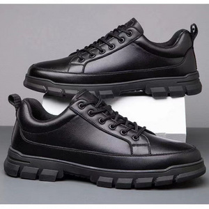 รองเท้าหนังผู้ชายทรงหัวมน ระบายอากาศได้ดี พื้นยาง เหมาะสำหรับใส่ทำงานหรือโอกาสทางการ - Product Image 4